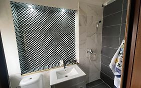 Pensiunea Medellin Guest House
